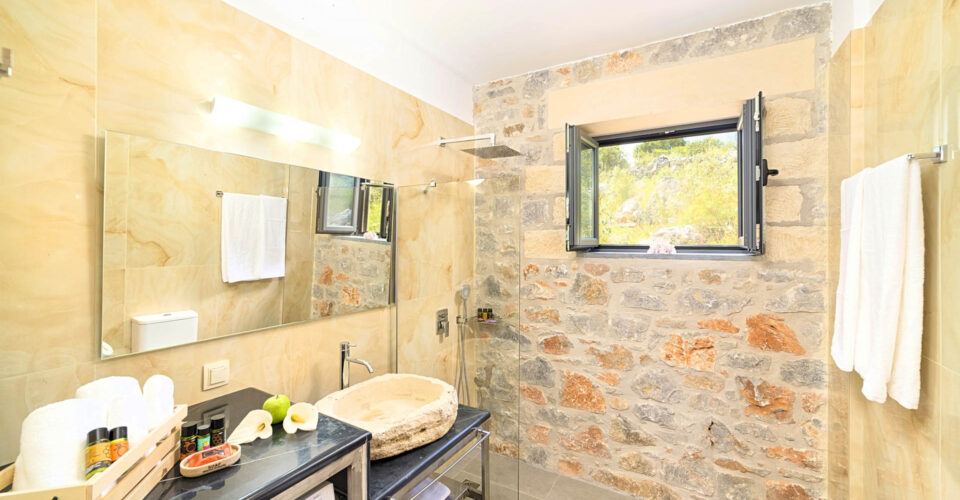 Villa Vardis Vafes Chania Crete Greece heated pool accommodation hotels_-10
